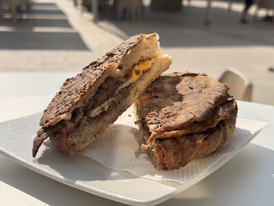 Ftira Bajd u Laħam